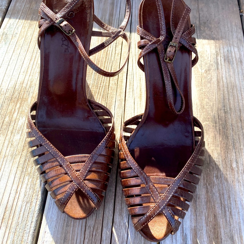 Brazilian leather slingback heels, vintage style, strappy leather heels,
